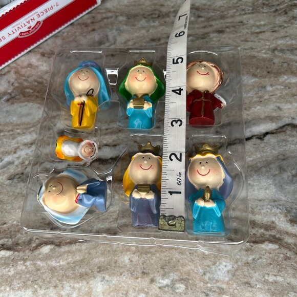 Holiday Time 7-Piece Nativity Set With Mary Joseph Baby Jesus Angel & 3 Wise Men - Picture 4 of 7